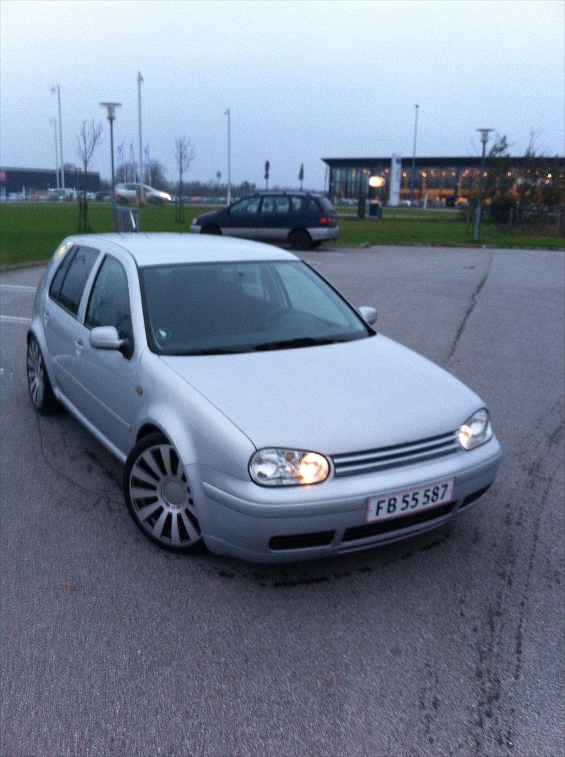 VW Golf 4 billede 1