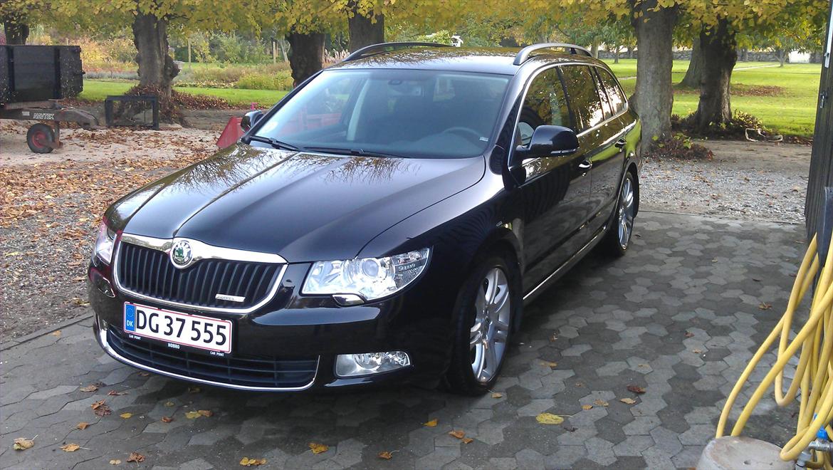 Skoda Superb Combi billede 1