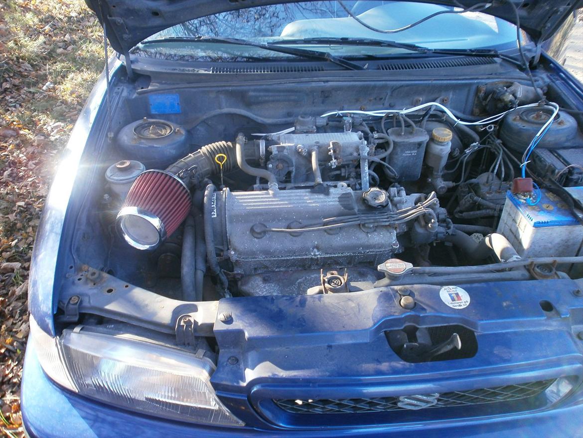 Suzuki baleno. solgt billede 4