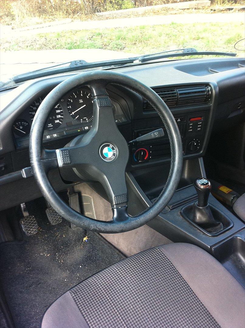BMW 320i E30 billede 10