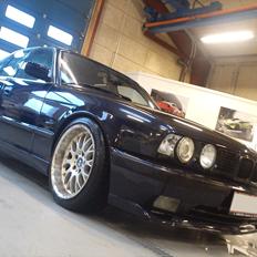 BMW E34 525i