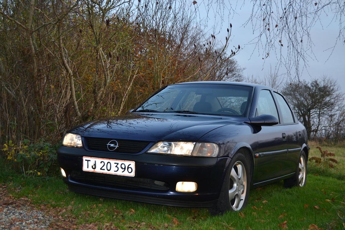 Opel Vectra B 1,8 16v Solgt. billede 3
