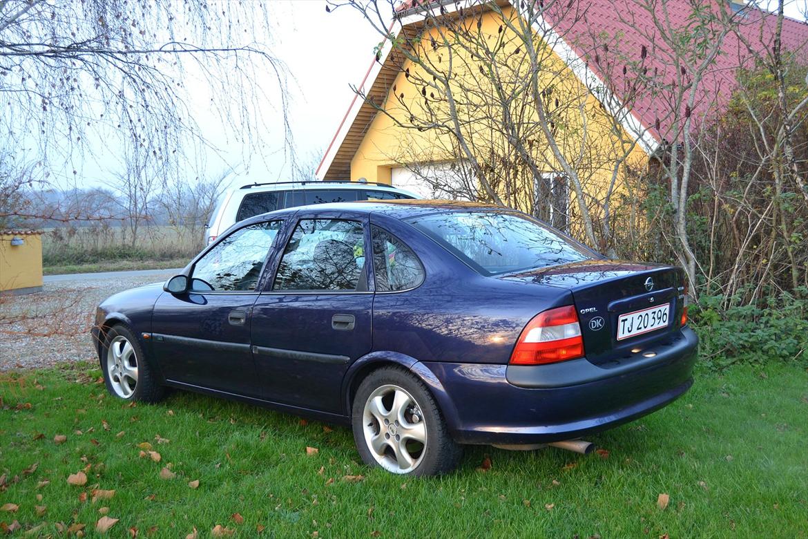 Opel Vectra B 1,8 16v Solgt. billede 4