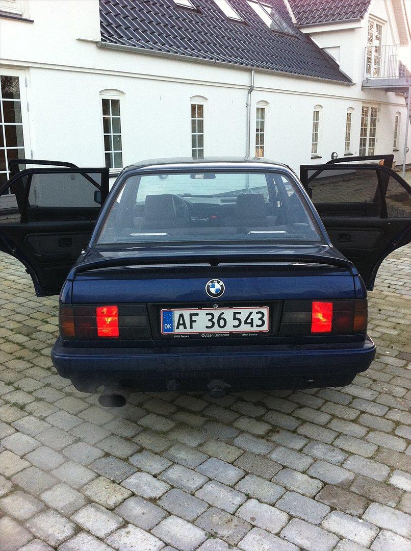BMW 320i E30 billede 17