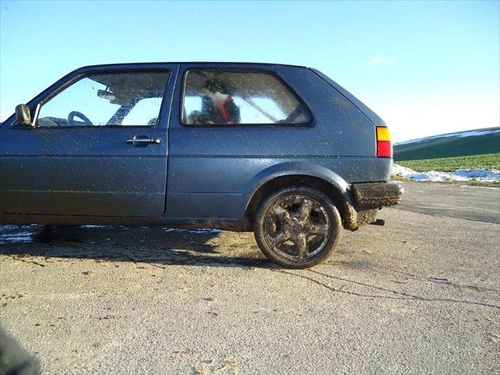 VW golf 2 - guffe ved klinteby sidste vinter  billede 1