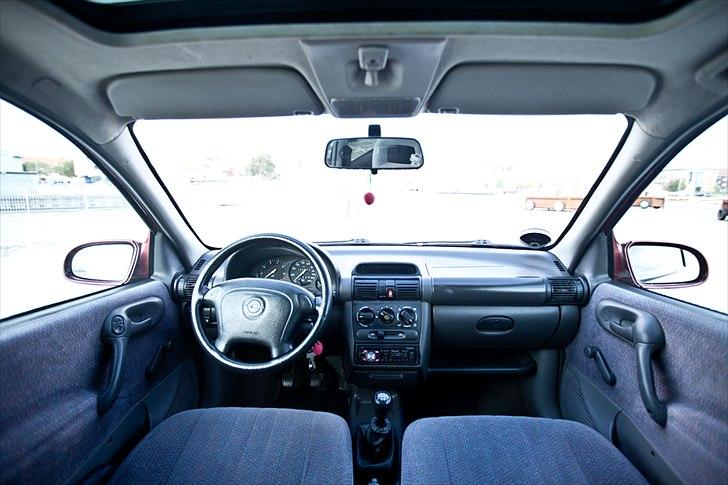 Opel Corsa B 'Cherry' - Fotograf: Enrique Christensen billede 15