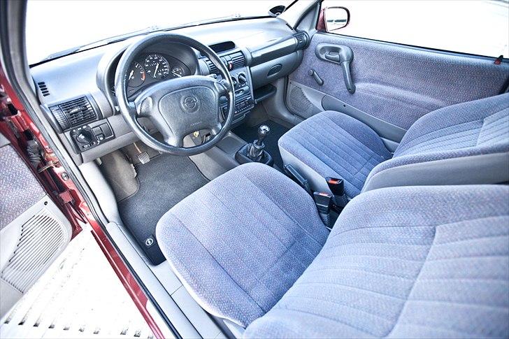 Opel Corsa B 'Cherry' - Fotograf: Enrique Christensen billede 17