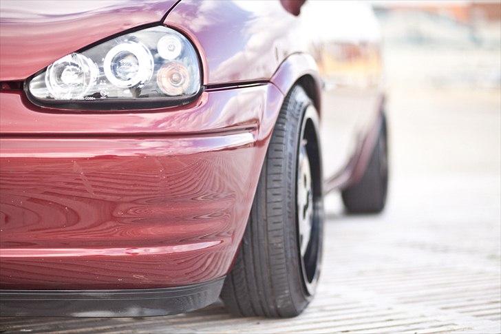 Opel Corsa B 'Cherry' - Fotograf: Enrique Christensen billede 11