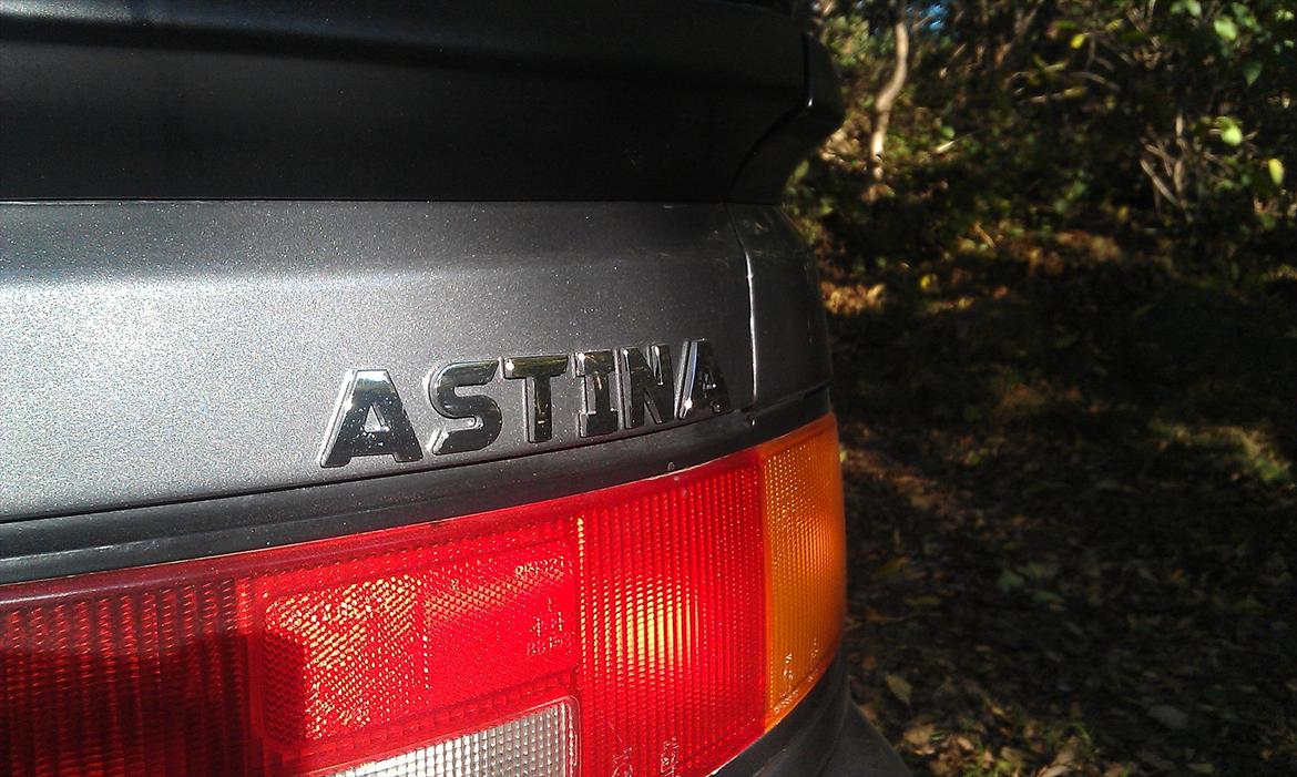 Mazda Astina/"Nice Rider" (323F) - Det er altså federe end "323F":P billede 17