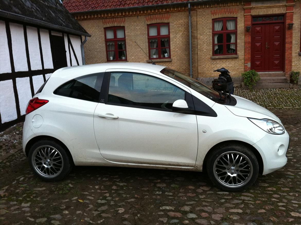 Ford Ka 1,2 Brændt :'( - Eneste billed jeg nåede med mine nye fælge :( billede 7
