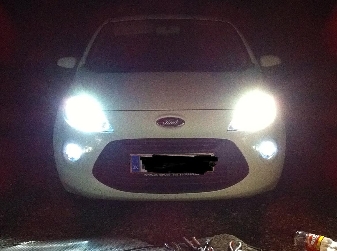 Ford Ka 1,2 Brændt :'( - Xenon test, for at se hvilken en jeg ville have i, 6000 kelvin og 4300 kelvin. 
Før led i bunden kom billede 9