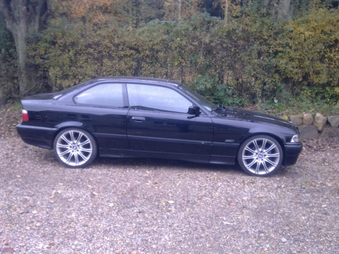 BMW e36 320i coupe SOLGT billede 3