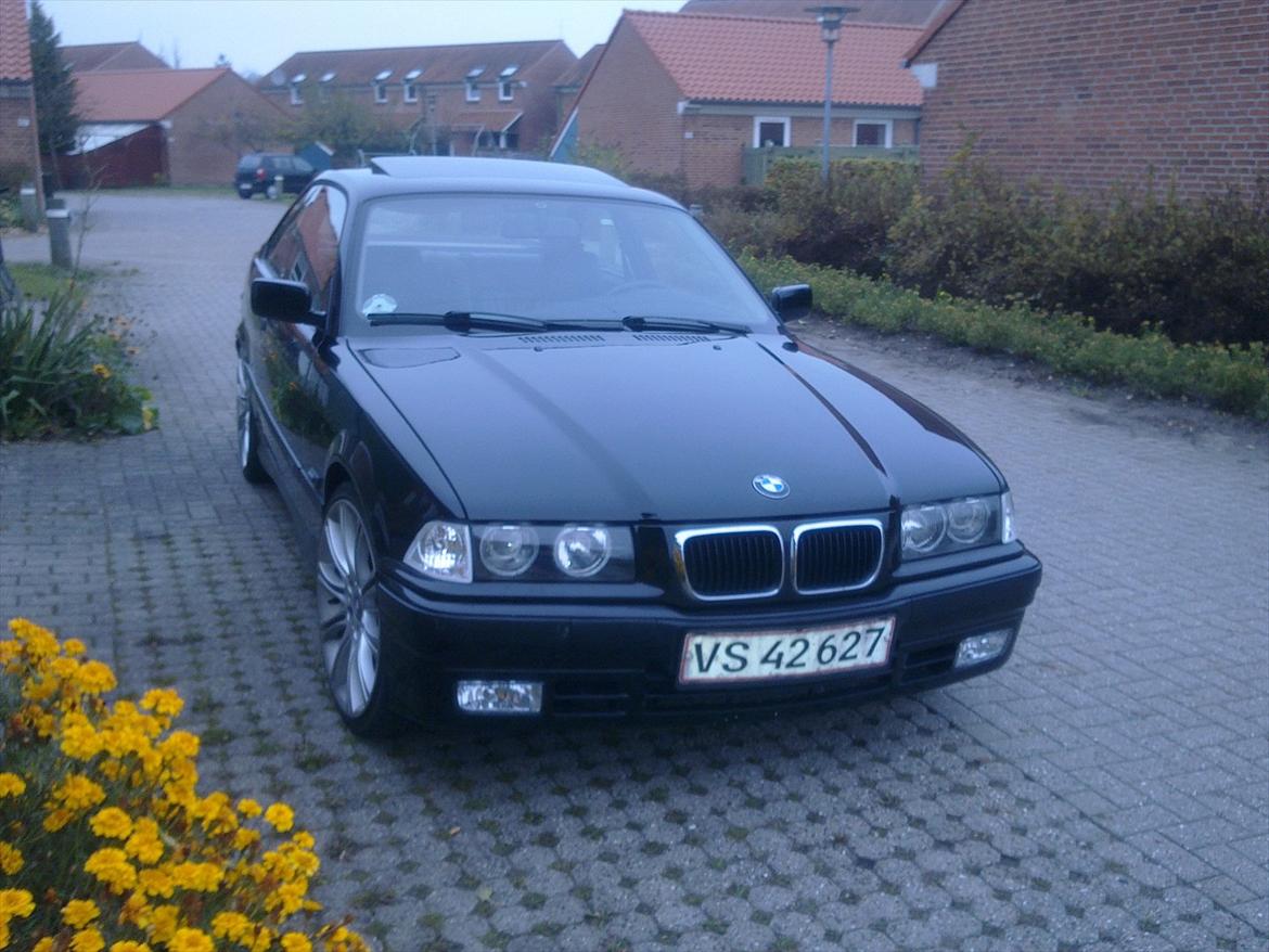 BMW e36 320i coupe SOLGT billede 4