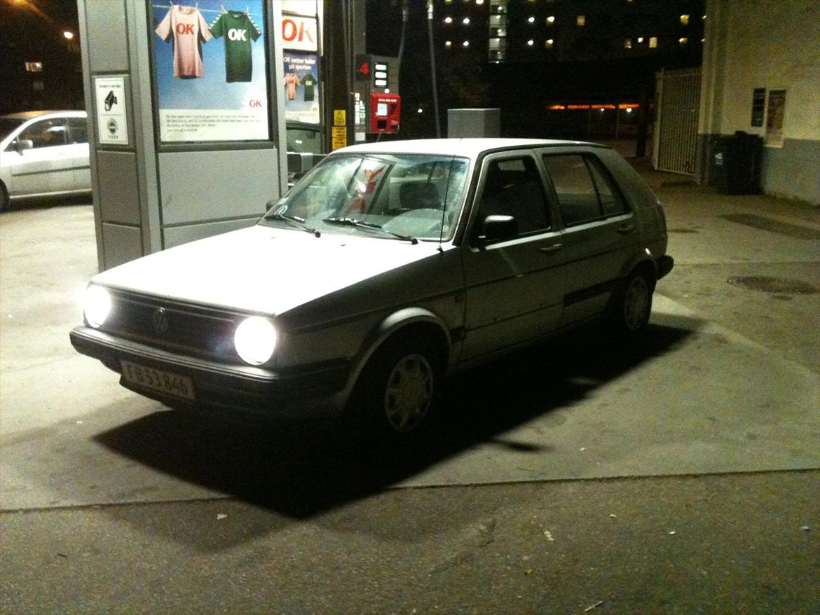 VW Golf 2 1,6 TD - 'olf - I mørke er alle 'olfer grå! billede 5