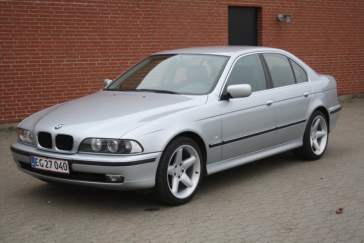 BMW e39 520i billede 1