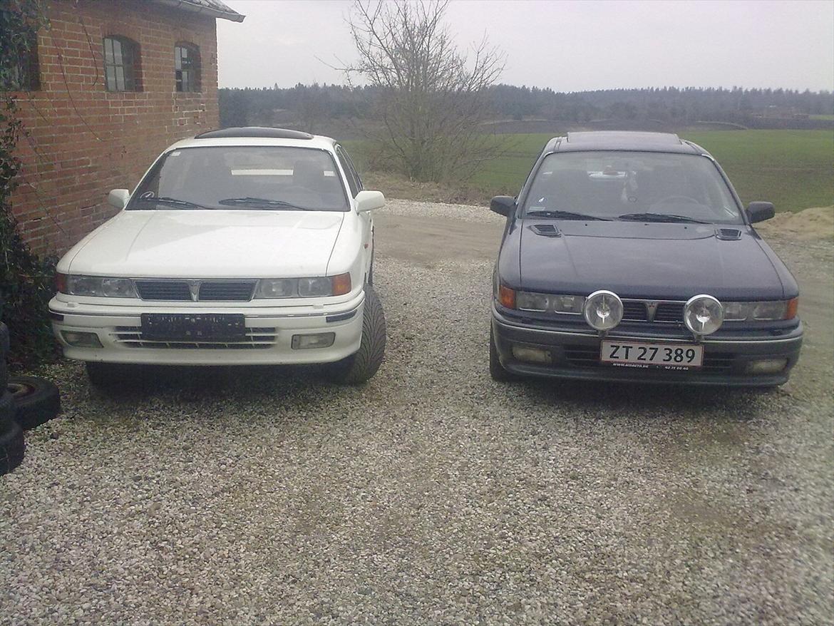 Mitsubishi Galant - Min nye og gamle galant,den blå blev skrottet da den var i dårlig stand. billede 11