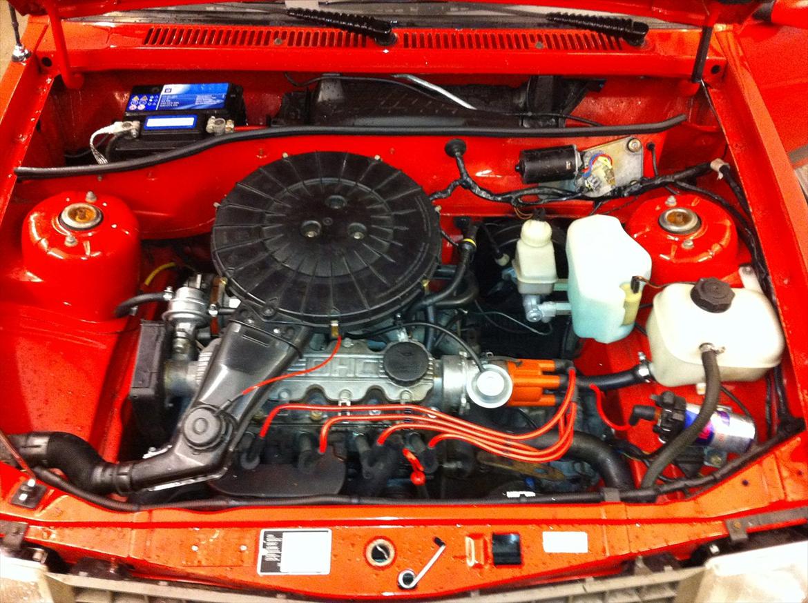 Opel Corsa TR  - Rigtig lækkert motorrum billede 8