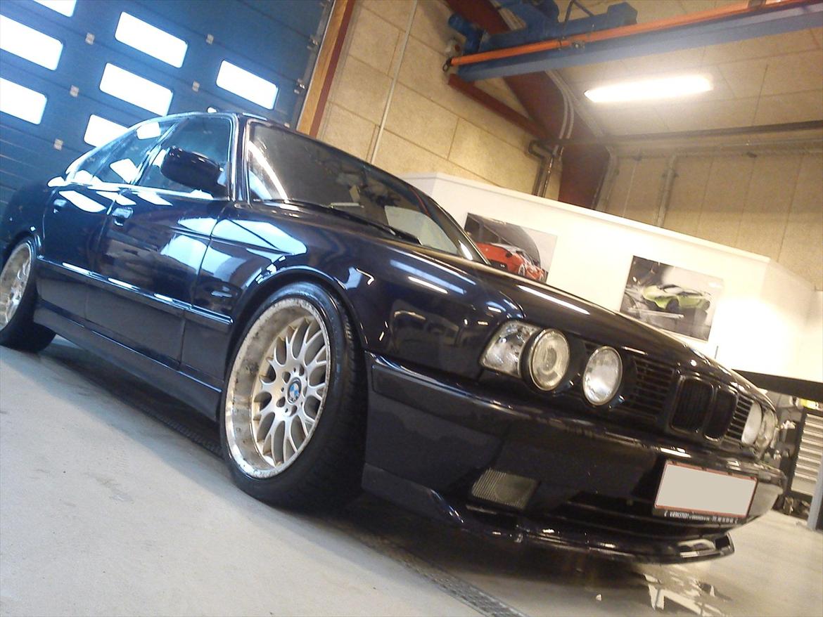 BMW E34 525i billede 1