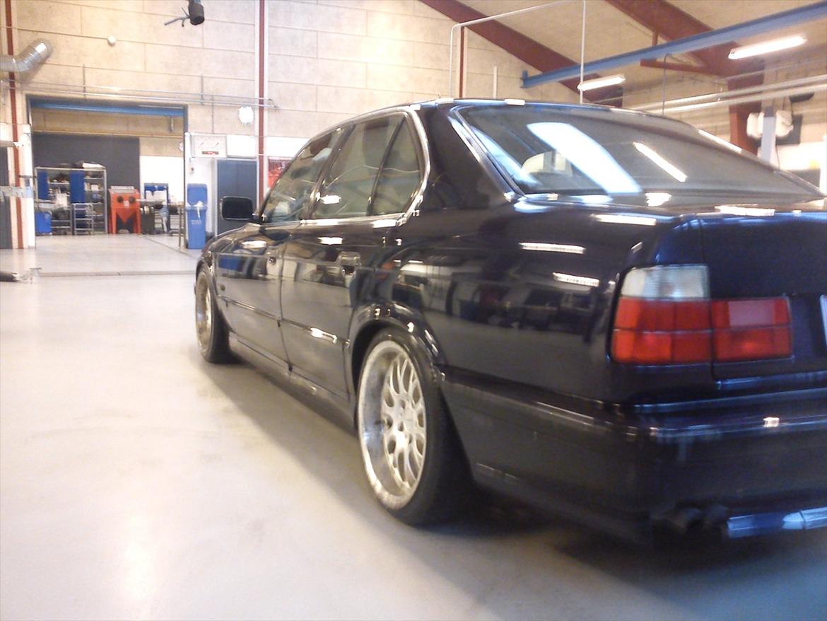 BMW E34 525i billede 3