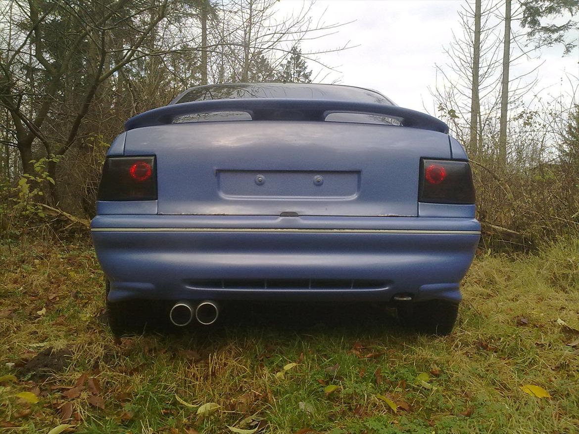 Ford Escort 1,6 16V (SOLGT) billede 7