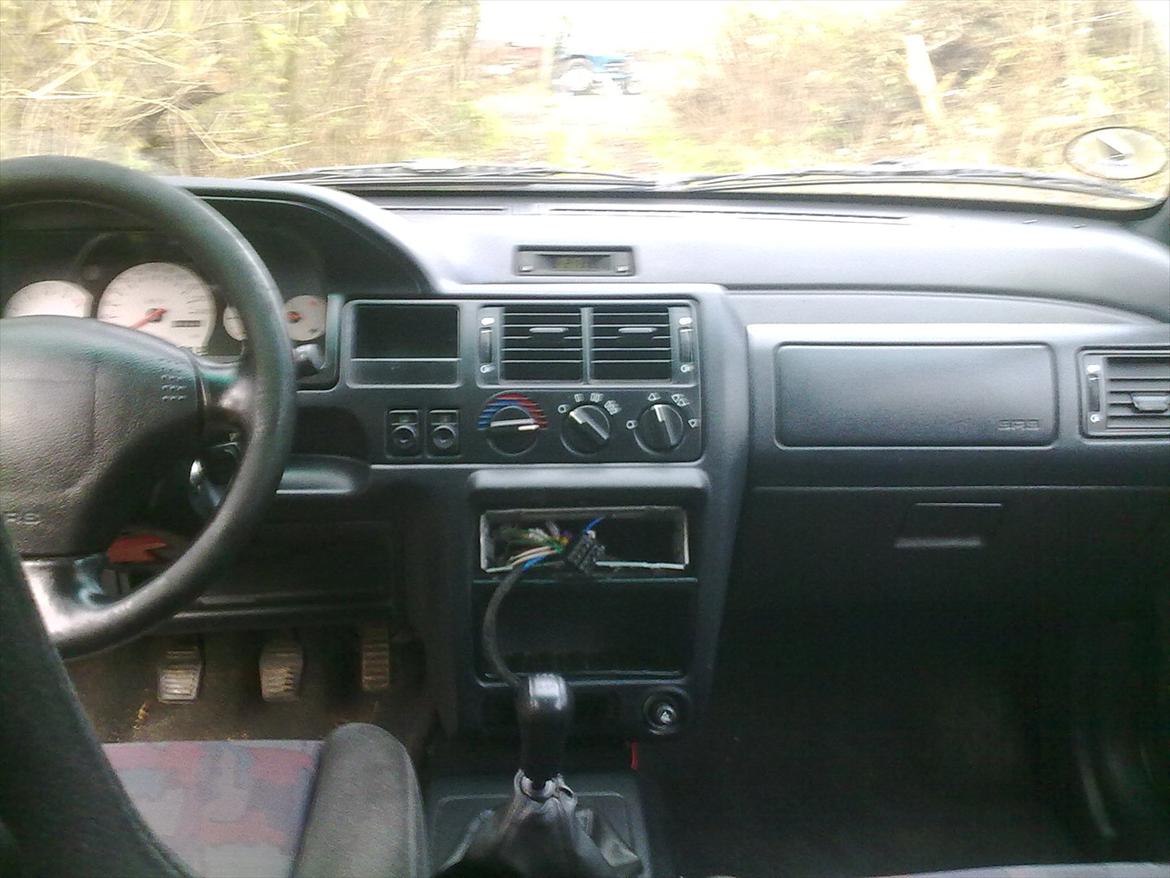 Ford Escort 1,6 16V (SOLGT) billede 10