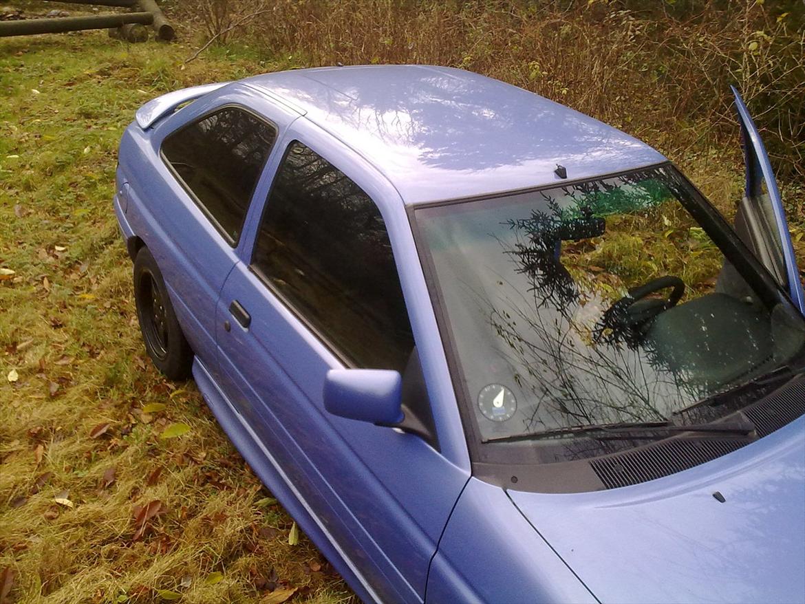 Ford Escort 1,6 16V (SOLGT) billede 12