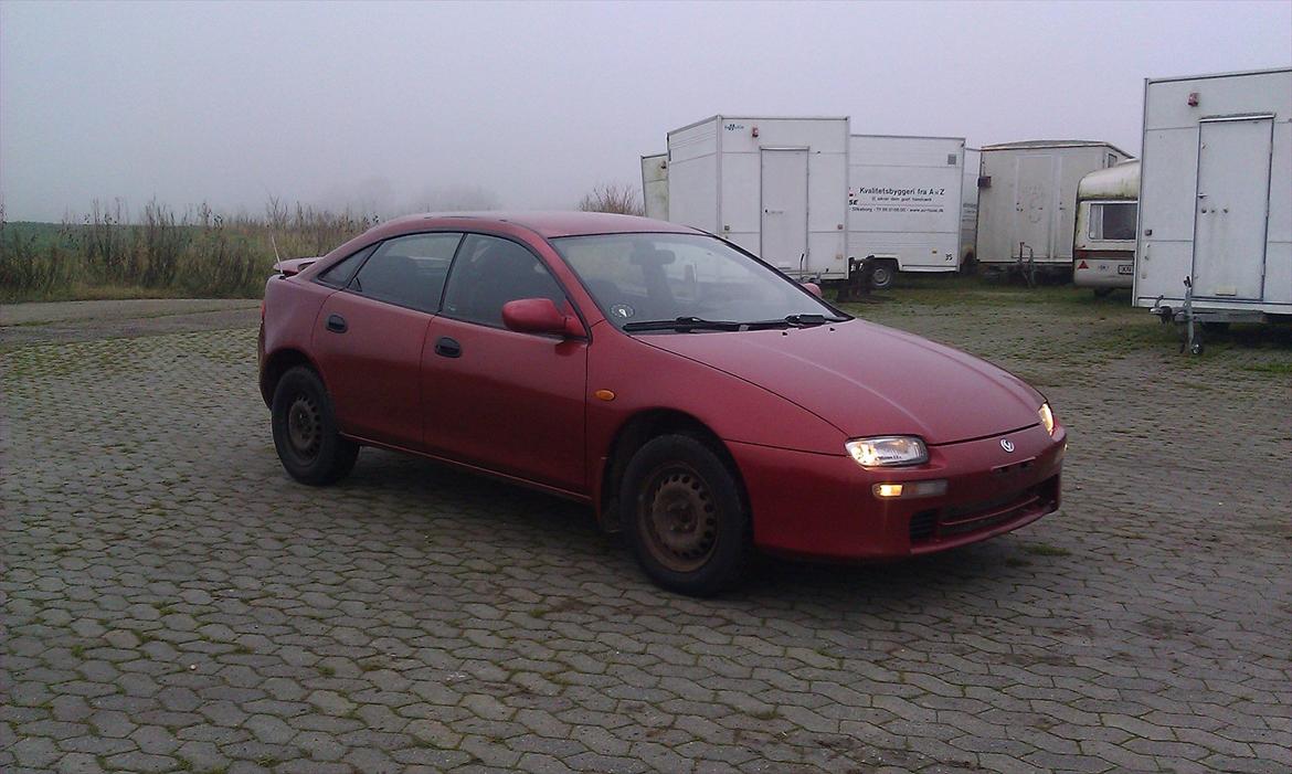 Mazda 323F BA GLX billede 5