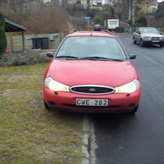 Ford Mondeo 2,0 16v Zetec
