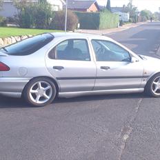 Ford Mondeo mk I