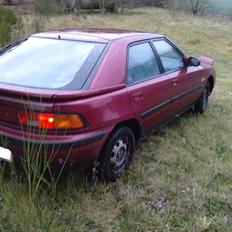 Mazda 323f 1.6 16v (død)