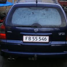 Opel Vectra B 2,0 16v st.car