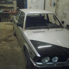 BMW e21