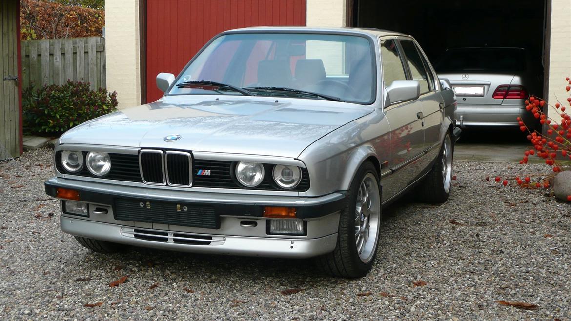 BMW E30 325i billede 2