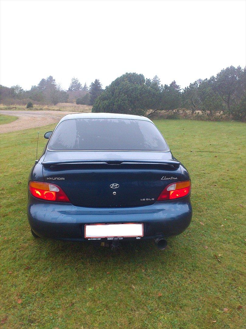 Hyundai Elantra 1,6 gls 4dørs billede 6