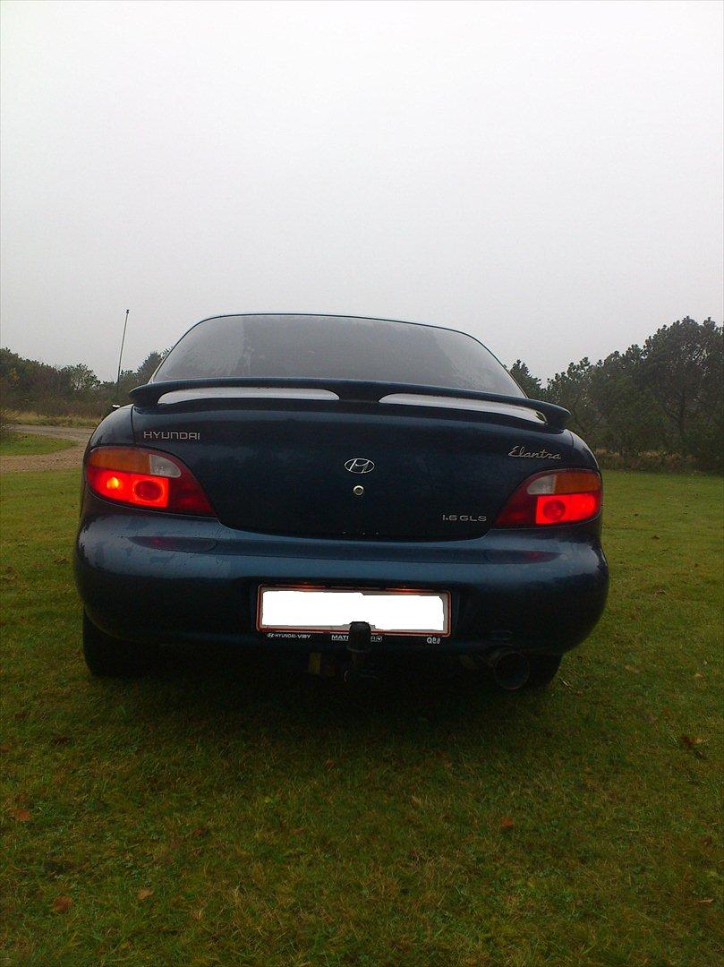 Hyundai Elantra 1,6 gls 4dørs billede 7