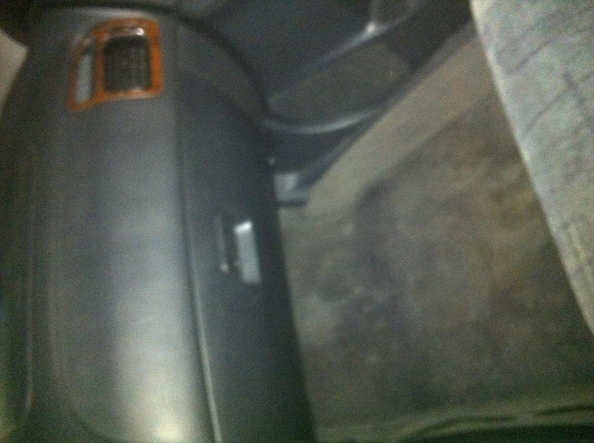 Mazda 626 2,0 gw   ==== BILEN ER SOLGT ==== billede 8