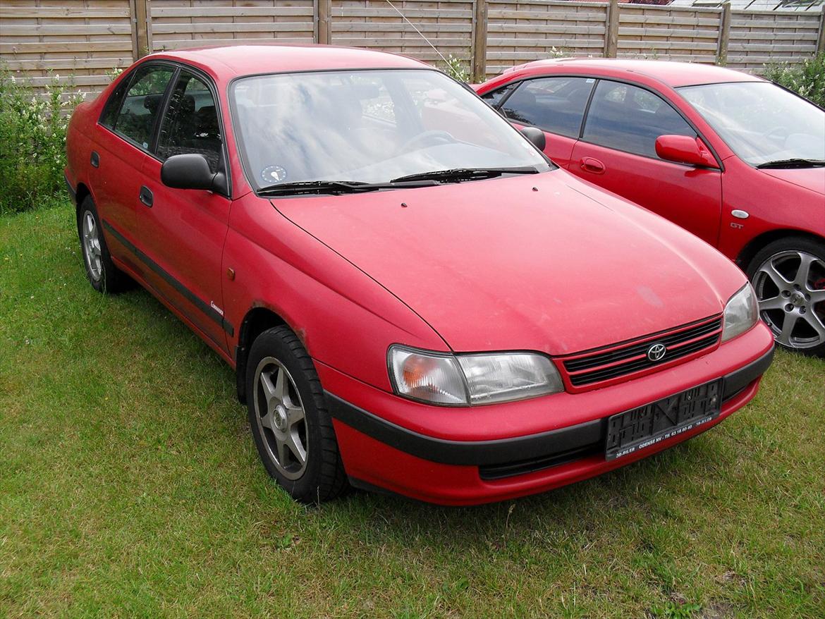 Toyota carina e commander <solgt> - da jeg fik den før polering og lavet skærmkanter billede 5