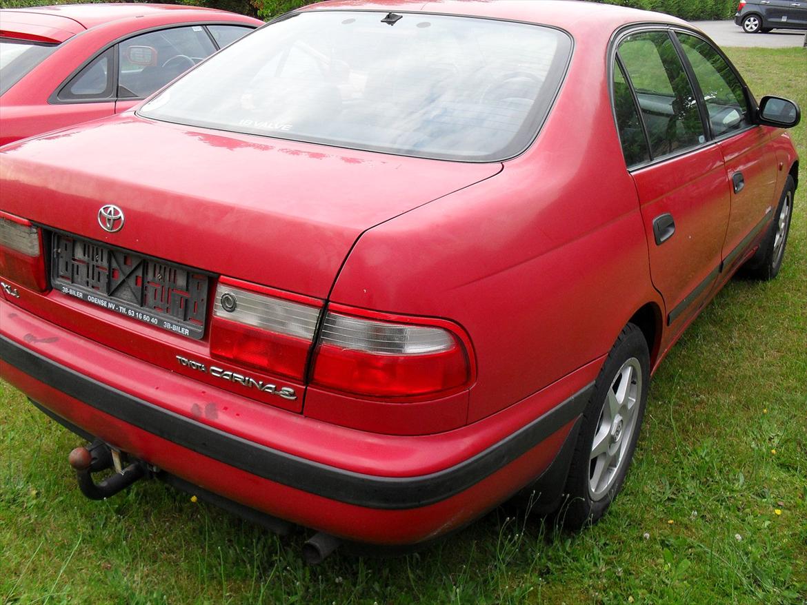 Toyota carina e commander <solgt> - da jeg fik den før polering og lavet skærmkanter billede 6