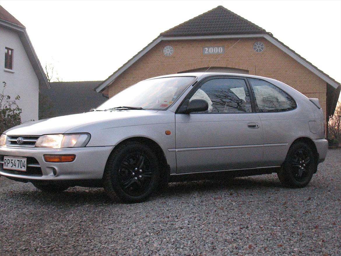 Toyota corolla e10 1,3 xli billede 2