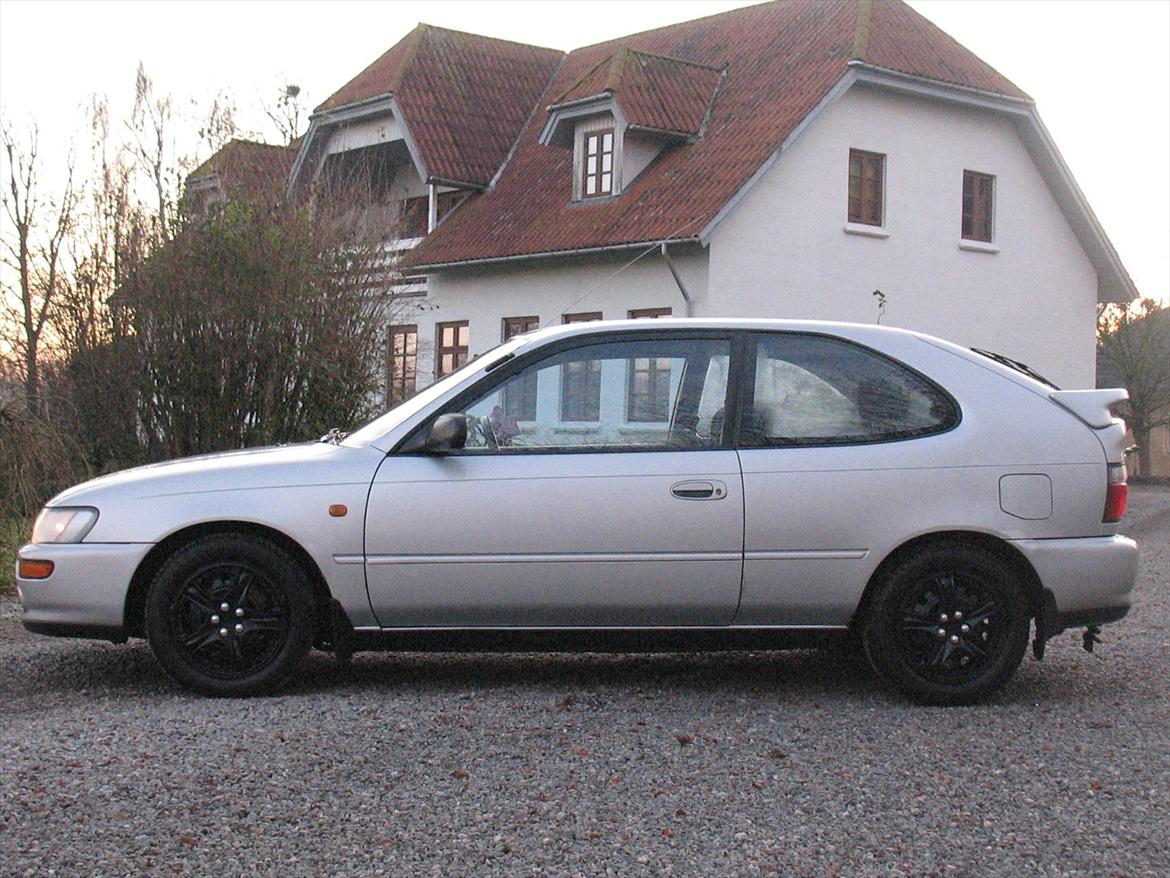 Toyota corolla e10 1,3 xli billede 3