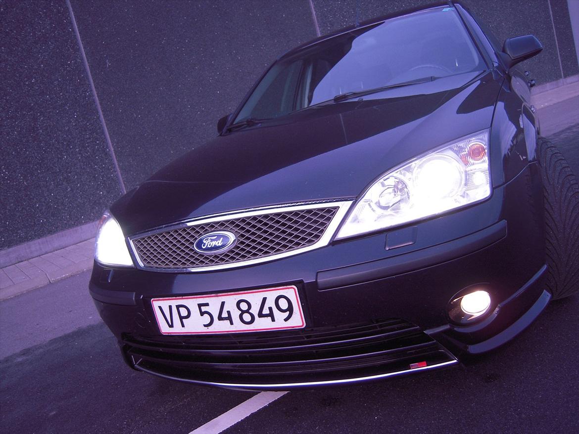 Ford Mondeo 1.8 Ghia billede 3