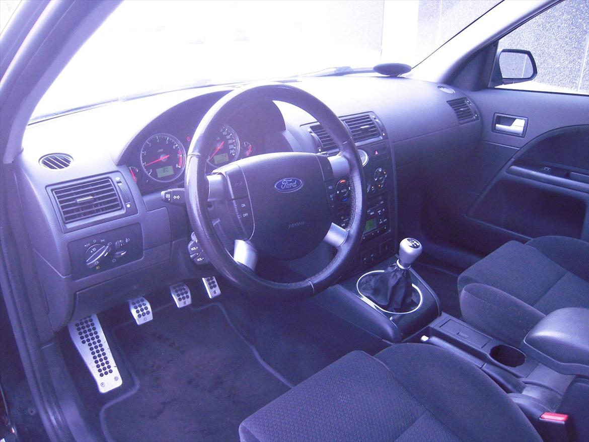 Ford Mondeo 1.8 Ghia billede 10