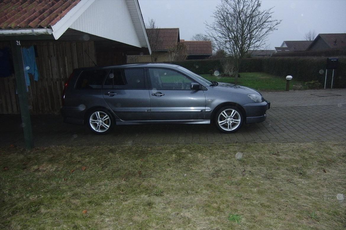 Mitsubishi Lancer 2,0 STW - den er sgu nyvasket billede 2