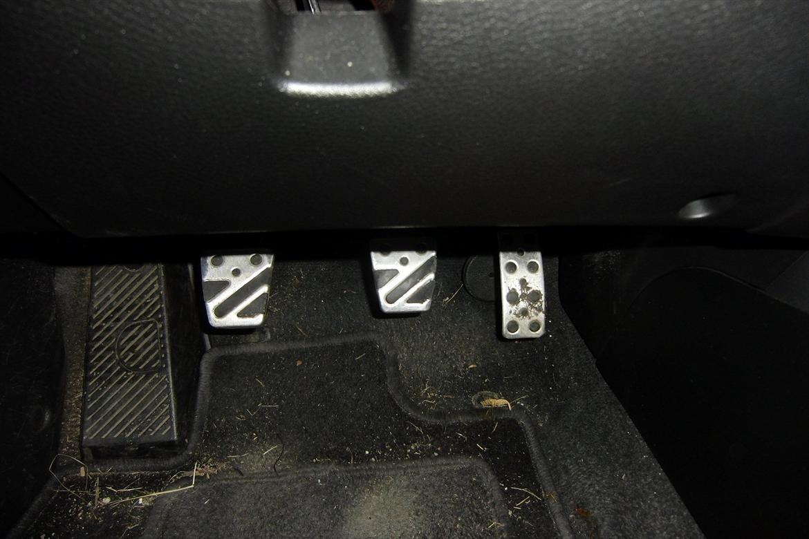 Mitsubishi Lancer 2,0 STW - MOMO pedaler - standard på modellen billede 7