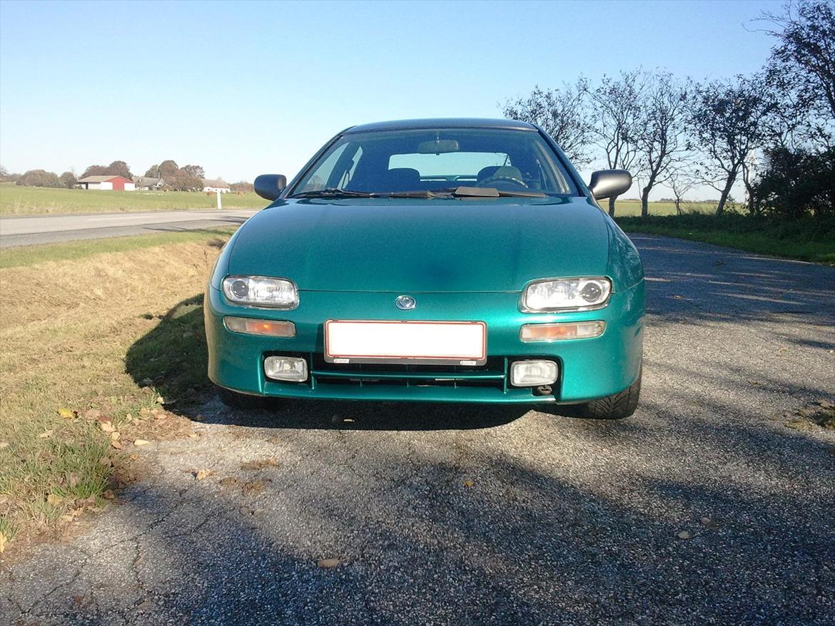 Mazda 323 F 1,5 GLX billede 1