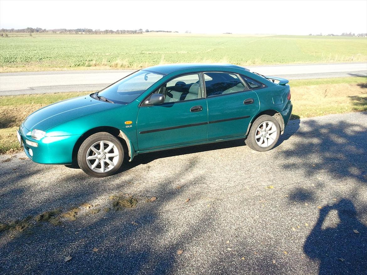 Mazda 323 F 1,5 GLX billede 3