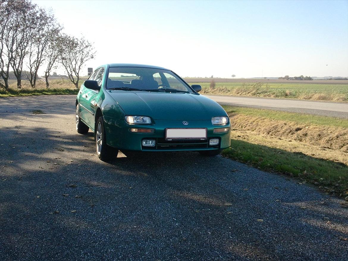 Mazda 323 F 1,5 GLX billede 4