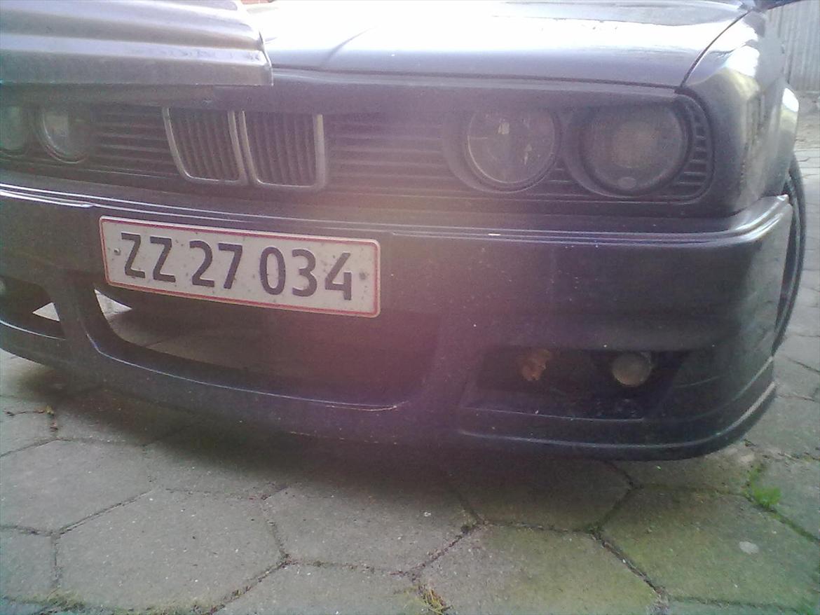 BMW e 30 320 billede 1