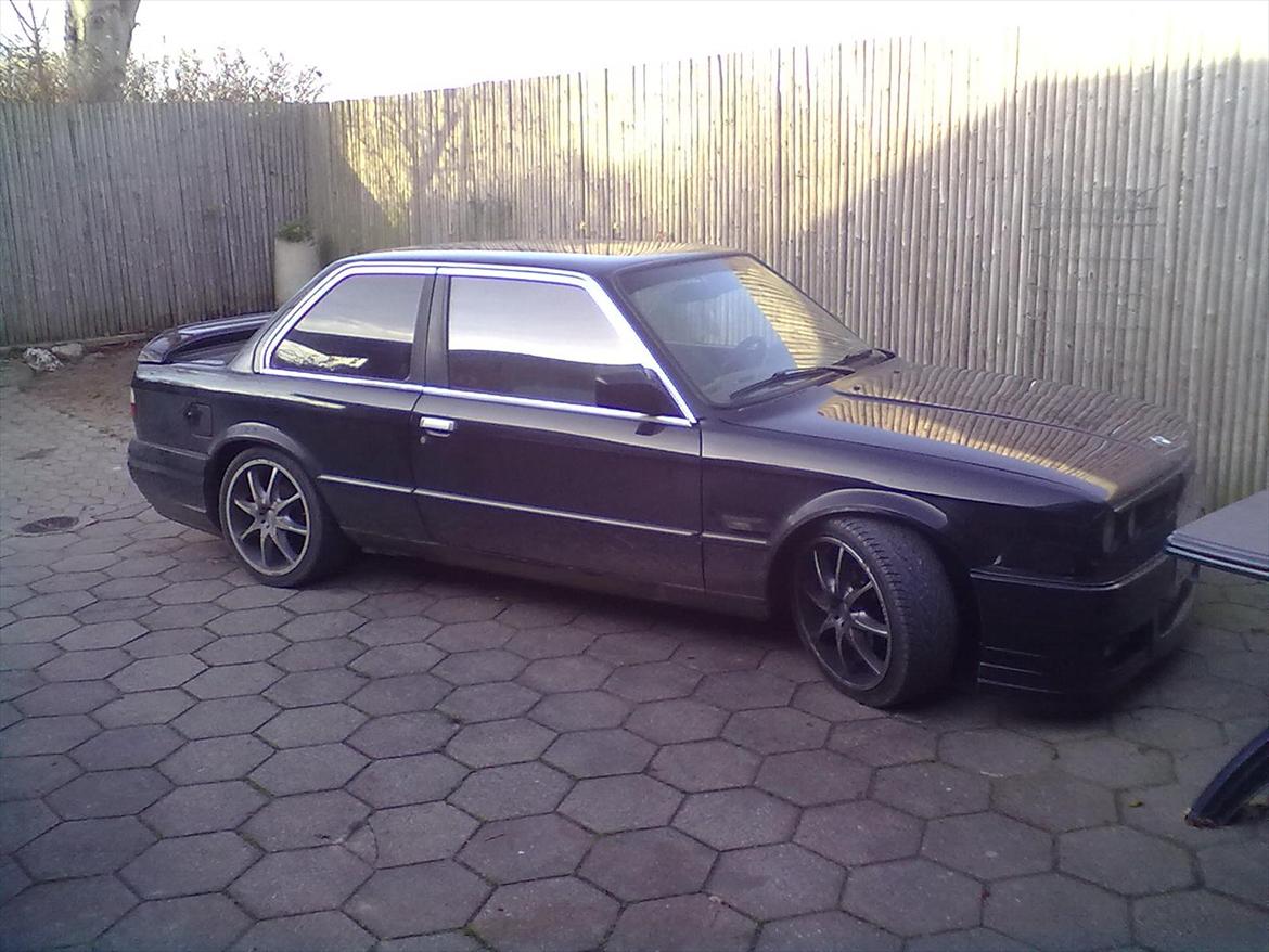 BMW e 30 320 billede 5