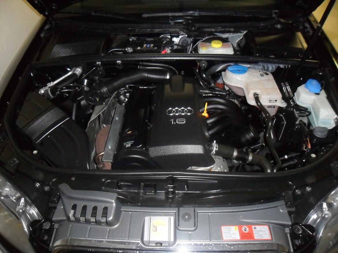 Audi A4 avant - fint motorrum det er som nyt. billede 8